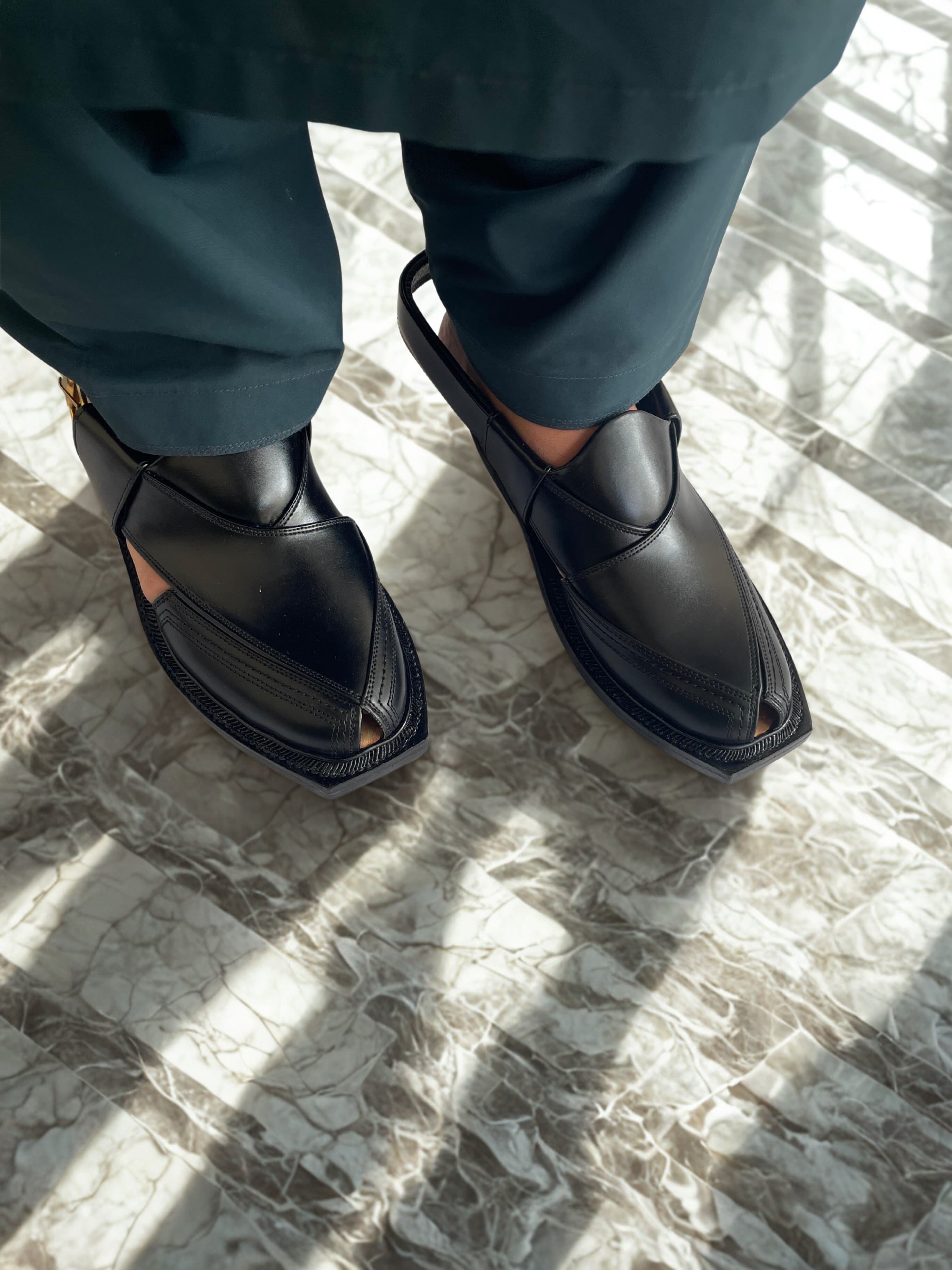 SMART Norozi Medicated Chappal (BLACK )